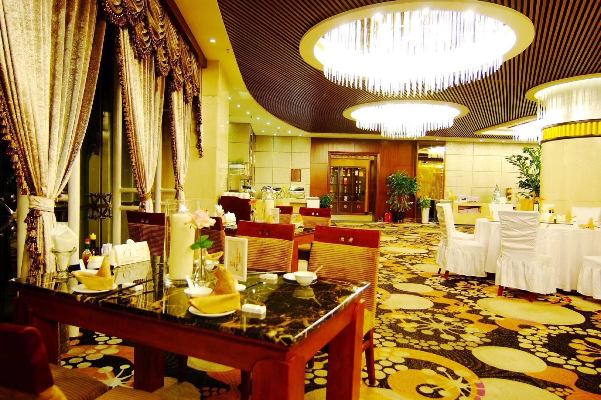 The Royal Fortune Hotel Shenyang Eksteriør billede