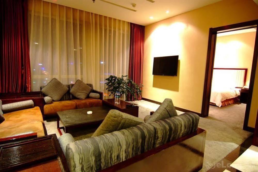 The Royal Fortune Hotel Shenyang Eksteriør billede